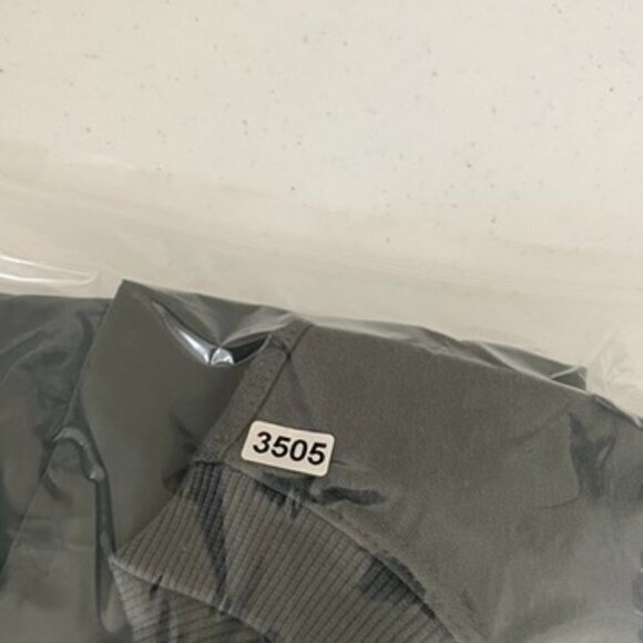 Athleta Triumph Hybrid Crewneck Sweatshirt Womens Small Green - Picture 6 of 6